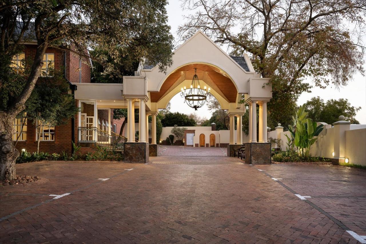 Premier Hotel Quatermain Йоханнесбург Экстерьер фото